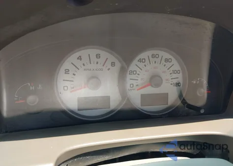 2005 Ford Escape Xlt z USA, uszkodzony, nr VIN 1FMYU93145KA20548